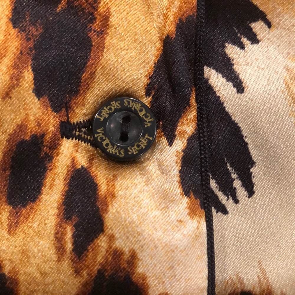 Victoria’s Secret silk feel Leopard print Pajama - Picture 7 of 11